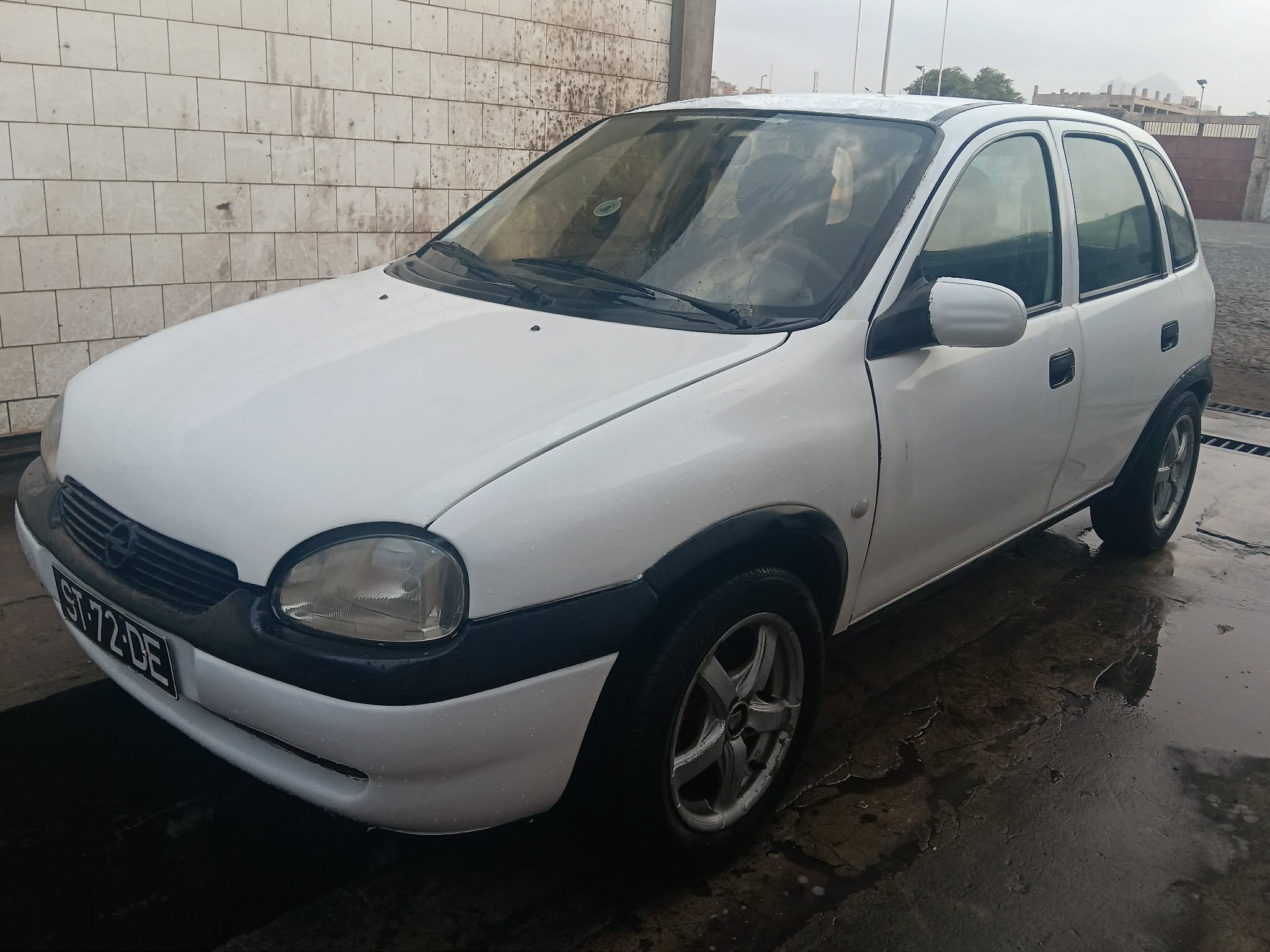 VENDE-SE OPEL CORSA