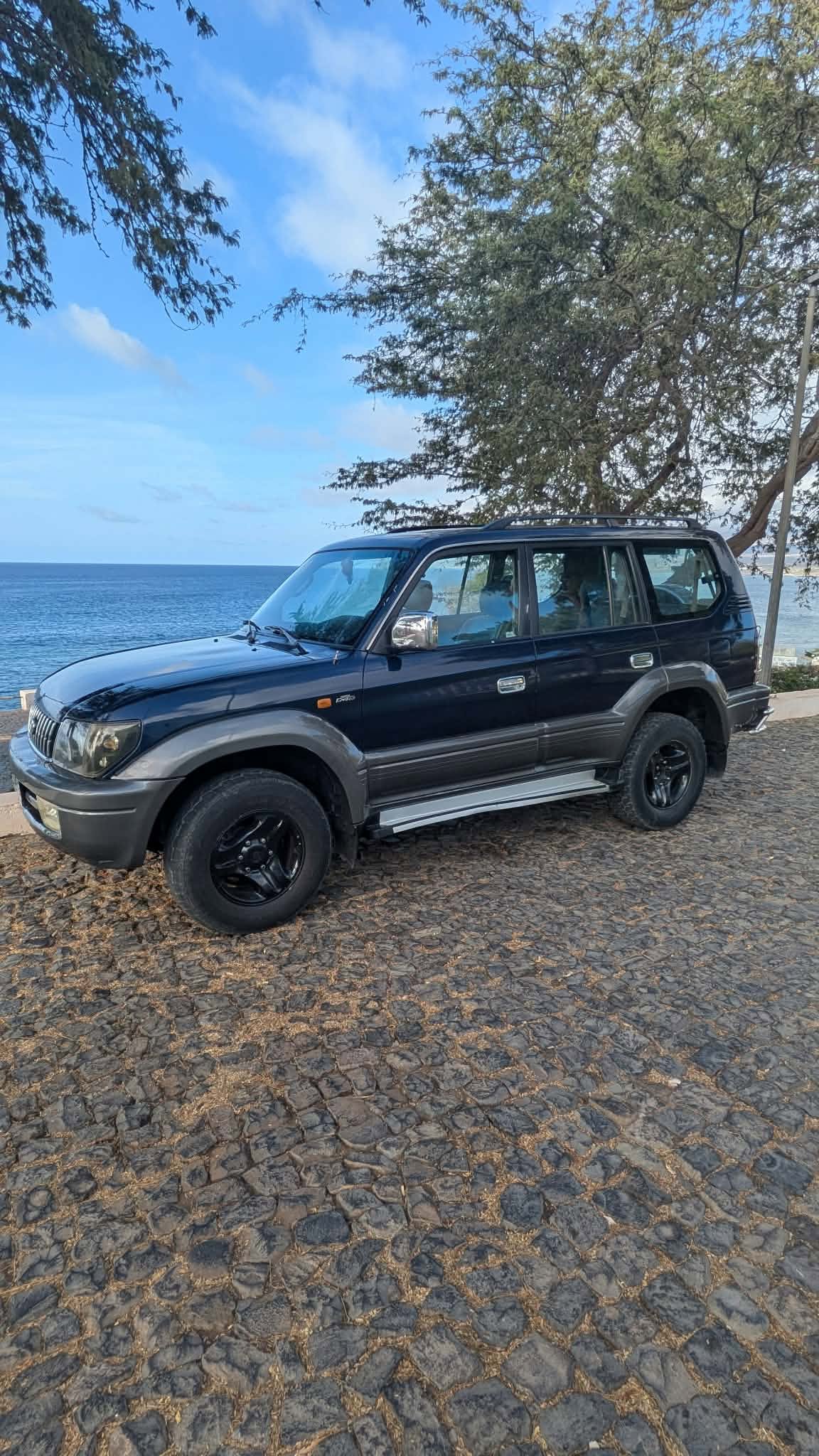 TOYOTA PRADO – 7 LUGARES À VENDA
